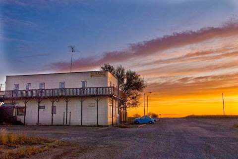 Piapot Saloon & Guesthouse